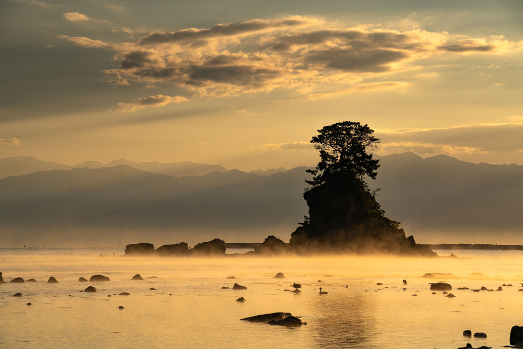 雨晴海岸にて