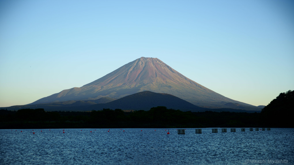秋色の富士山