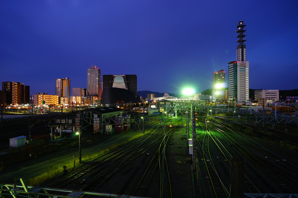 日の出を待つ東静岡駅