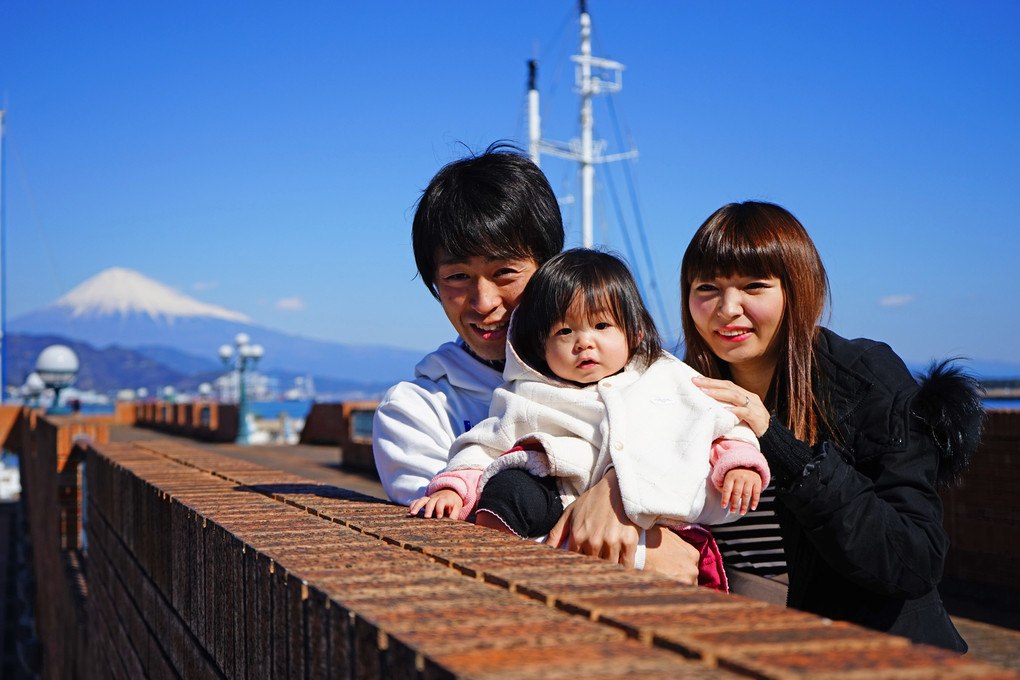 富士山と親子3人