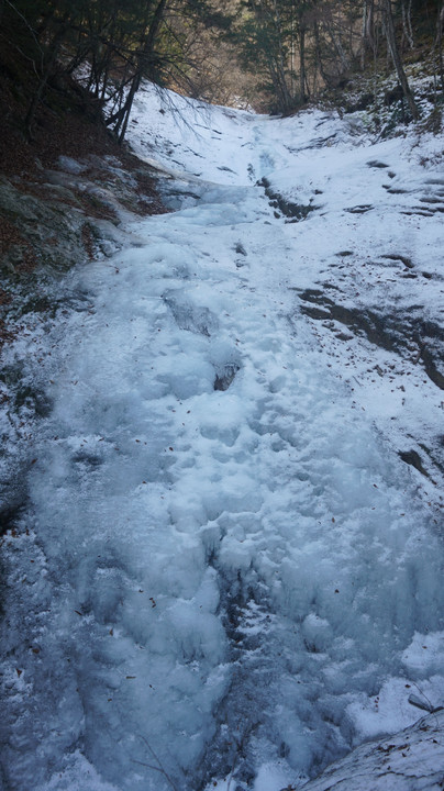 千畳岩の滝氷瀑