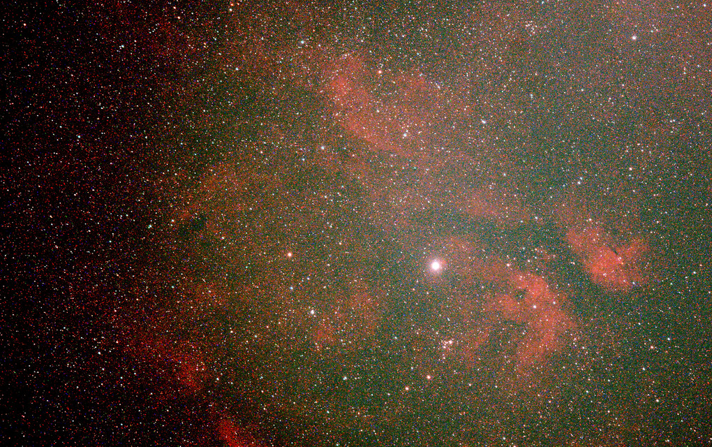 白鳥座サドル近辺の散光星雲