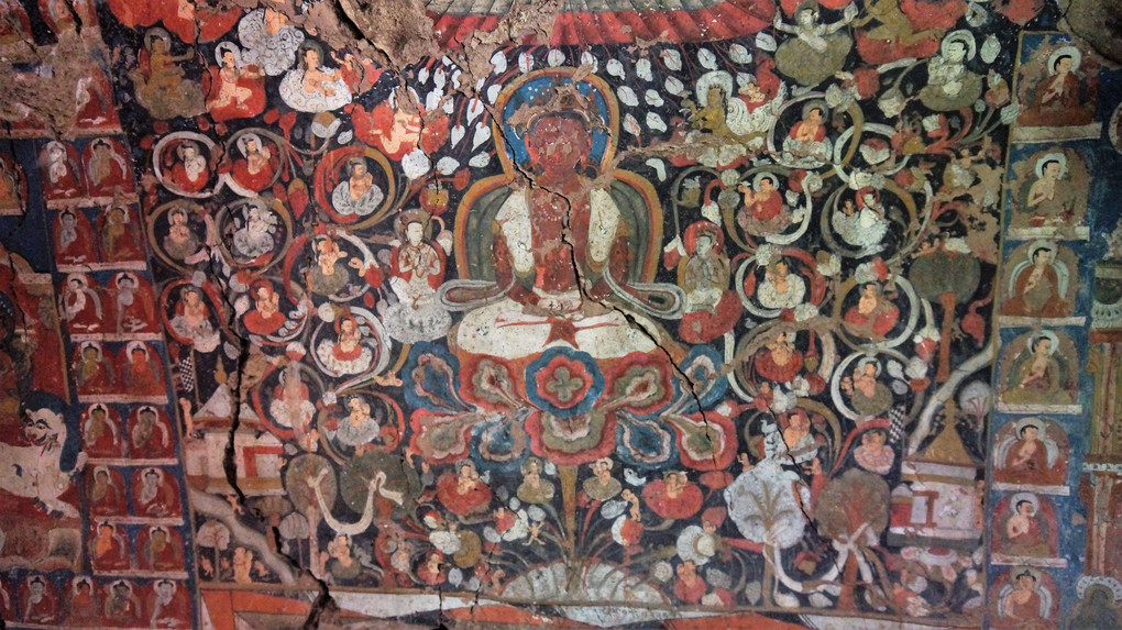 ヒマラヤの石窟画廊