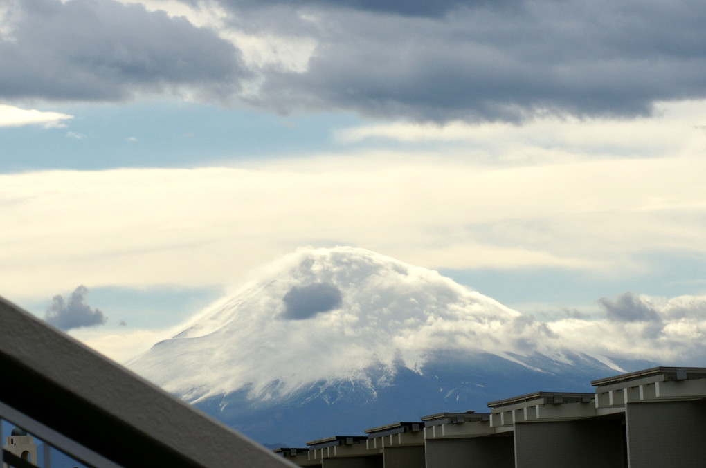 富士山：不思議な雲