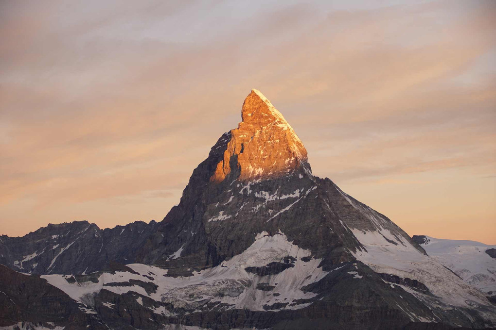 山：マーターホルンの朝焼け　スイスシリーズ
