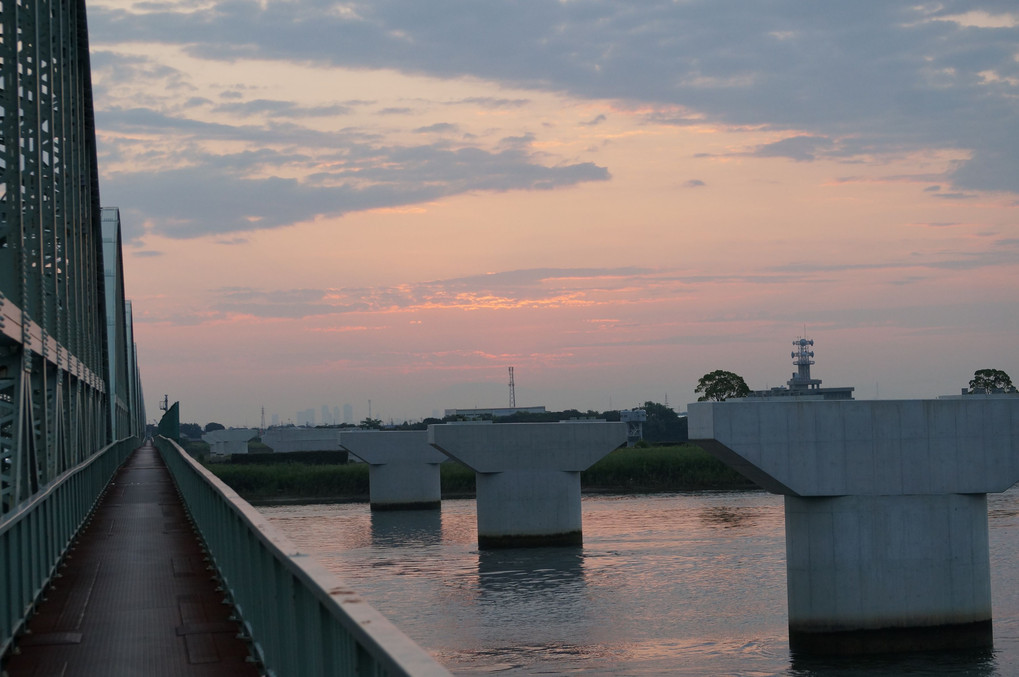 揖斐川河口の夜明け