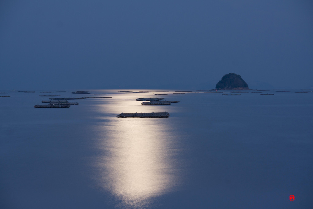 月影の錦海湾