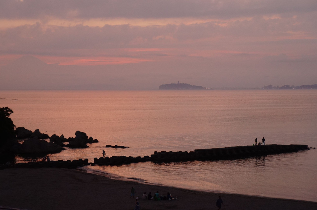 夕陽と江の島