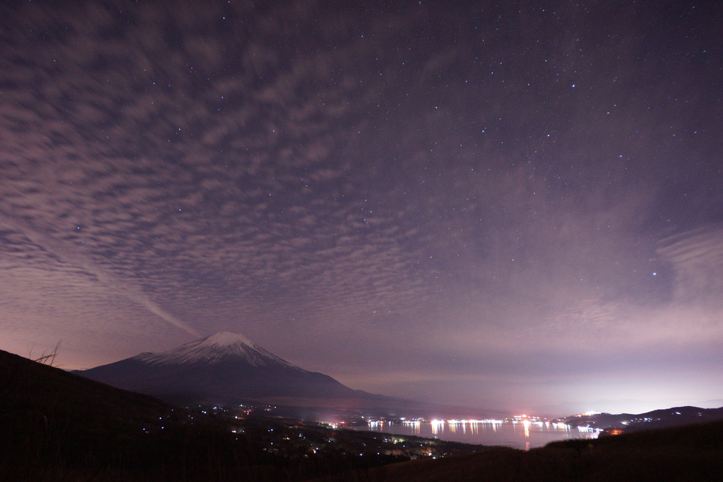 富士に刺さる雲