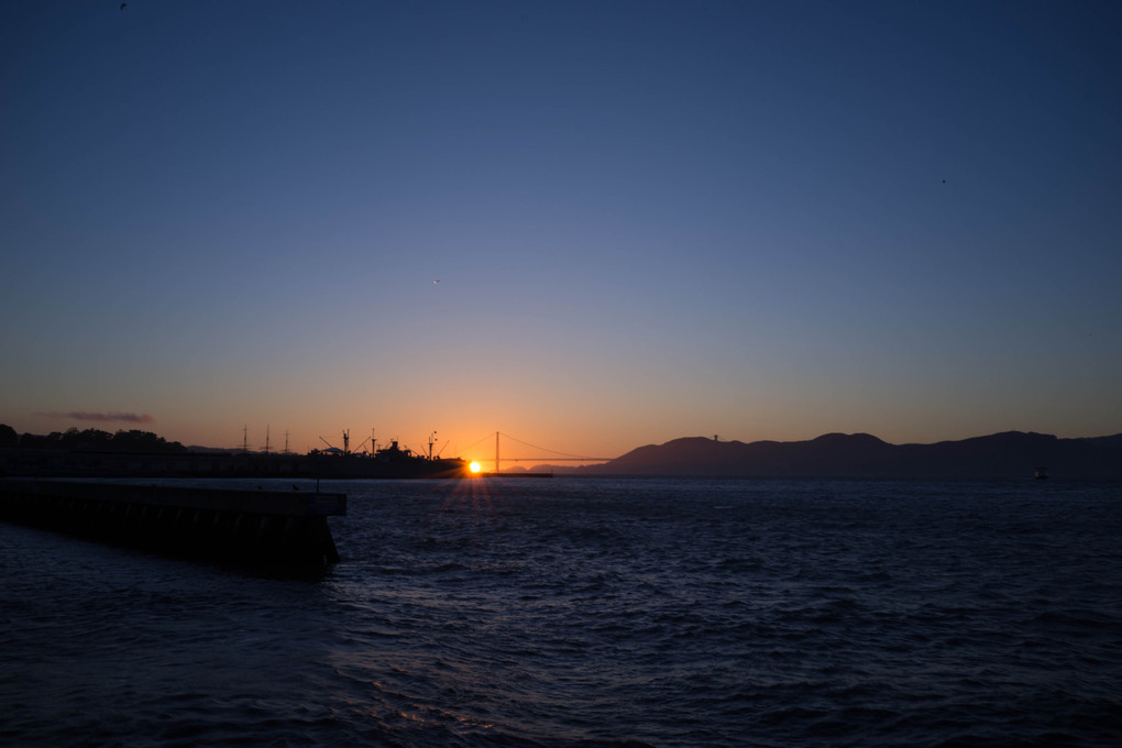 ゴールデンゲートブリッジに沈む夕日 in サンフランシスコ