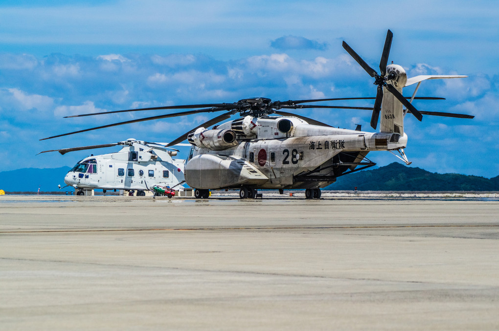 掃海・輸送機 MH-53E
