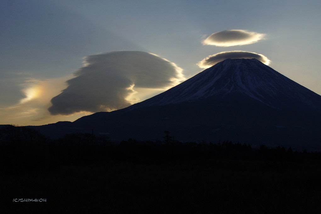 雲の共演（1/8の富士山）