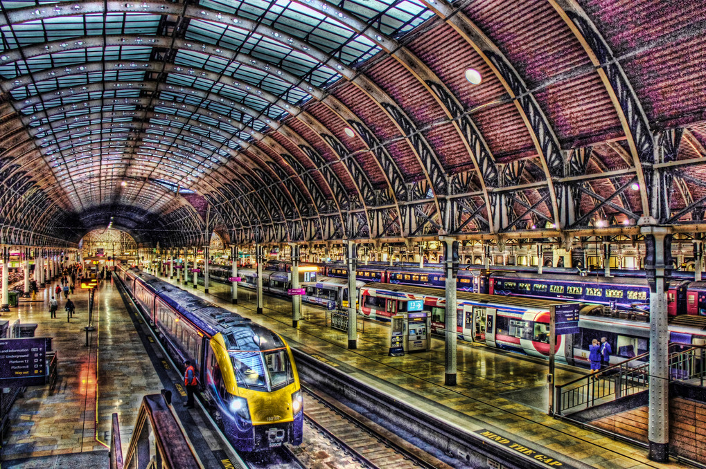 絵画調で旅する英国　-鉄道-