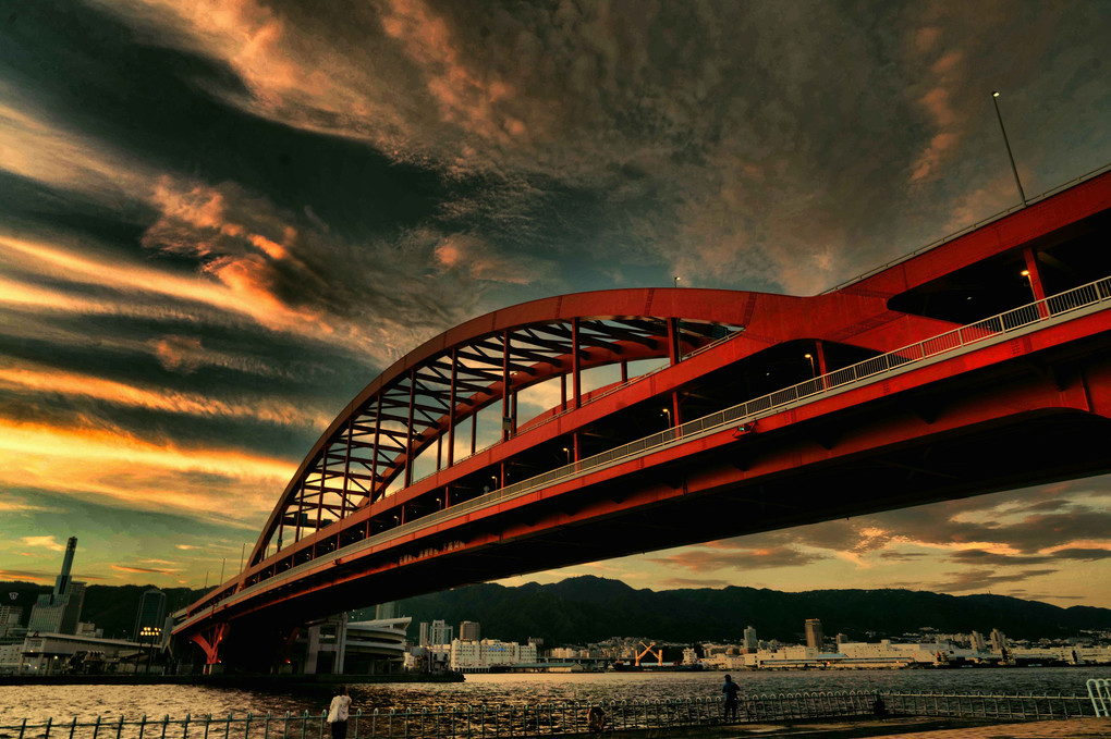 夕刻の神戸大橋