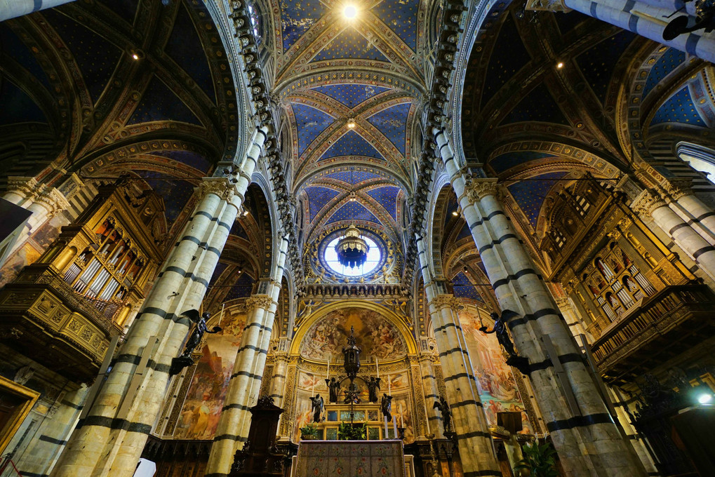 世界遺産シエナ大聖堂の内部