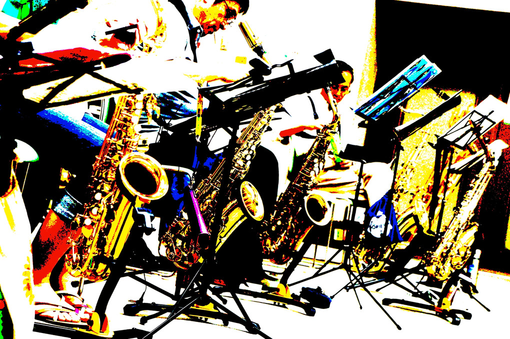 Saxophones 