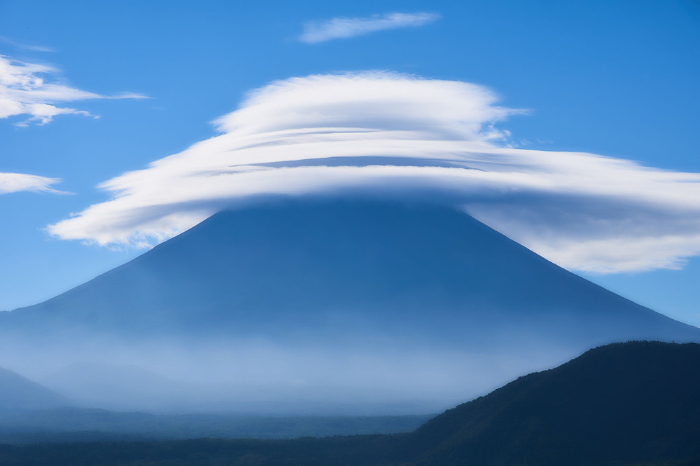 今朝の富士山の笠雲