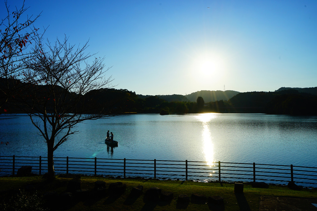 亀山湖の夕暮れ