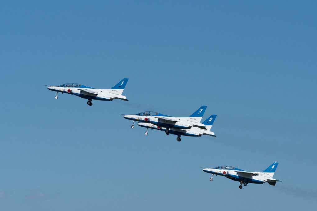 2016入間航空祭 Blue Impulse 編隊で離陸