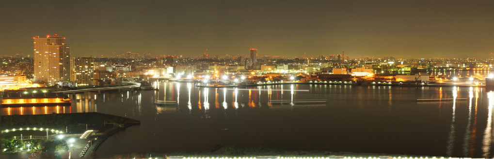 港の夜景パノラマ