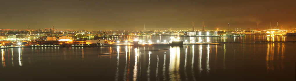 港の夜景パノラマ