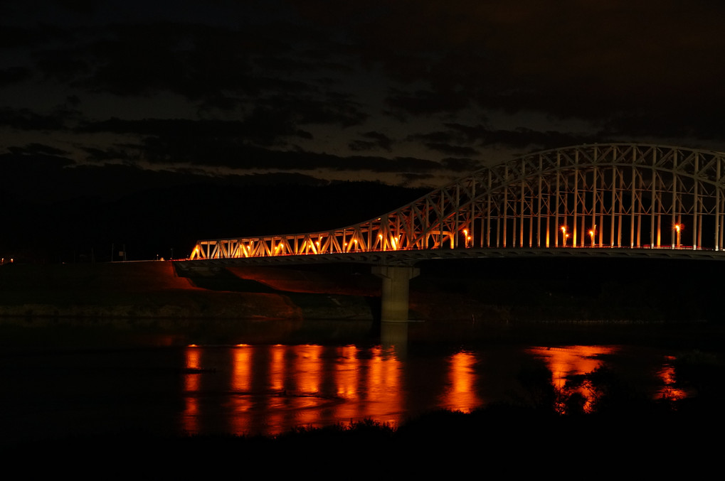 日没直後の橋