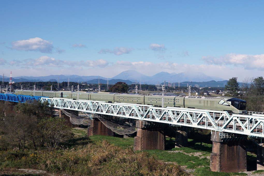 豪華寝台列車「トランスイート四季島」日光連山をあとに東北・北海道へ