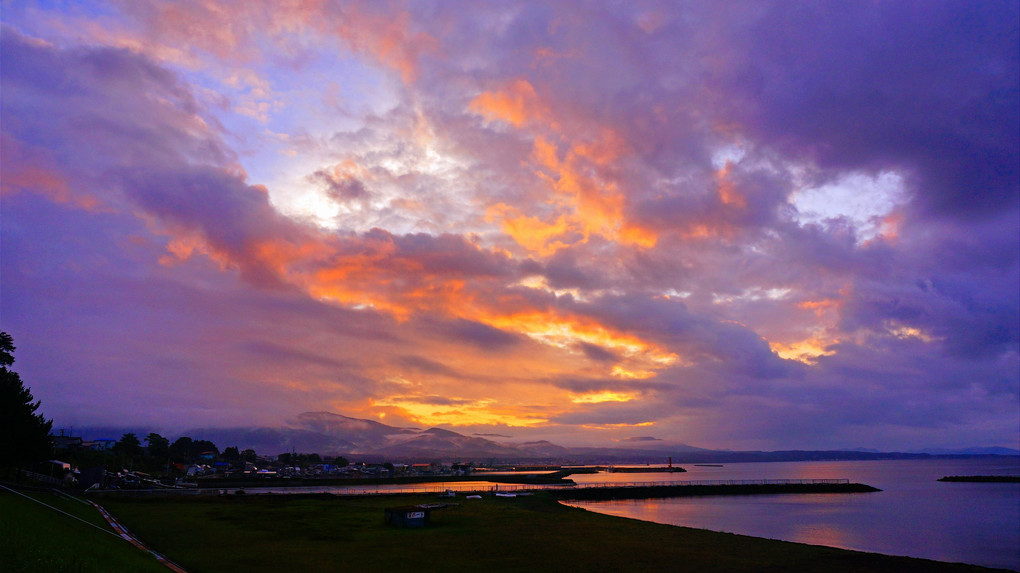 雨上がりの夕景　初秋