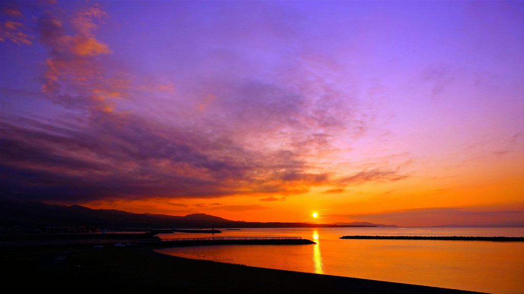 陸奥湾の夕景・・梅雨どき6