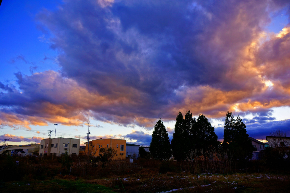 庭先の雲・初冬