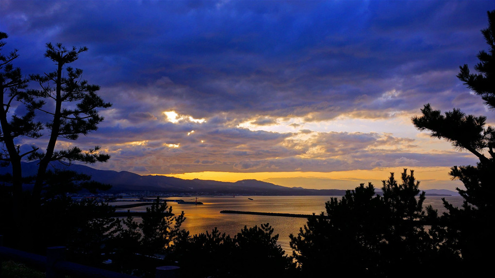 陸奥湾の夕景・春3