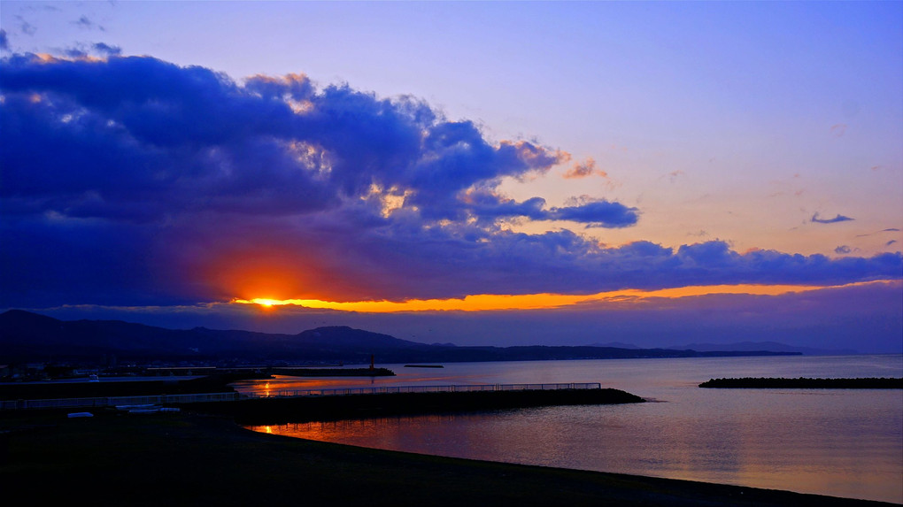 陸奥湾の夕景・春3