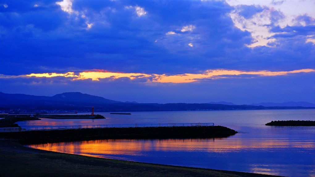 陸奥湾の夕景・春3