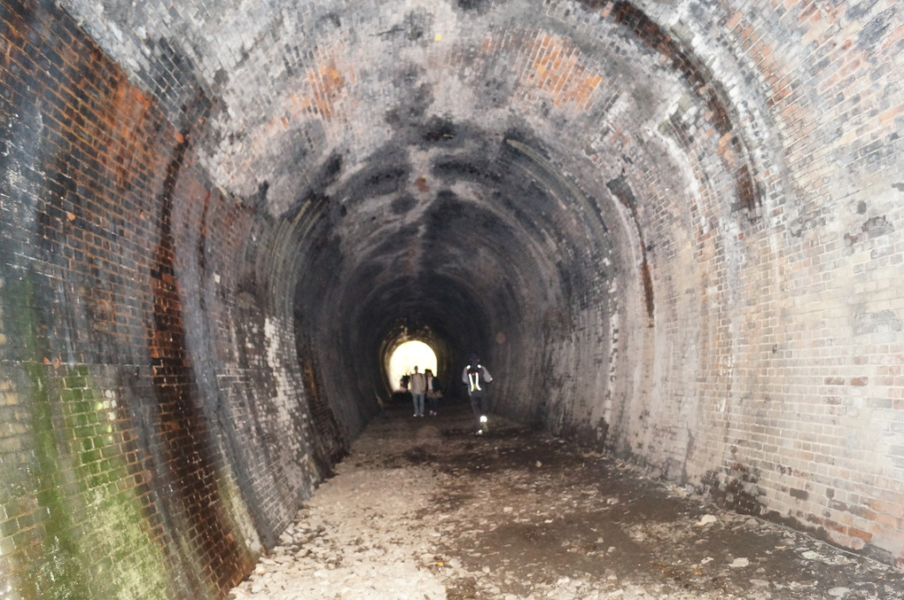 産業遺産　総赤レンガのトンネル。
