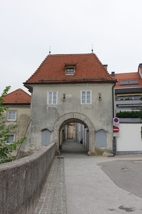 中世の門