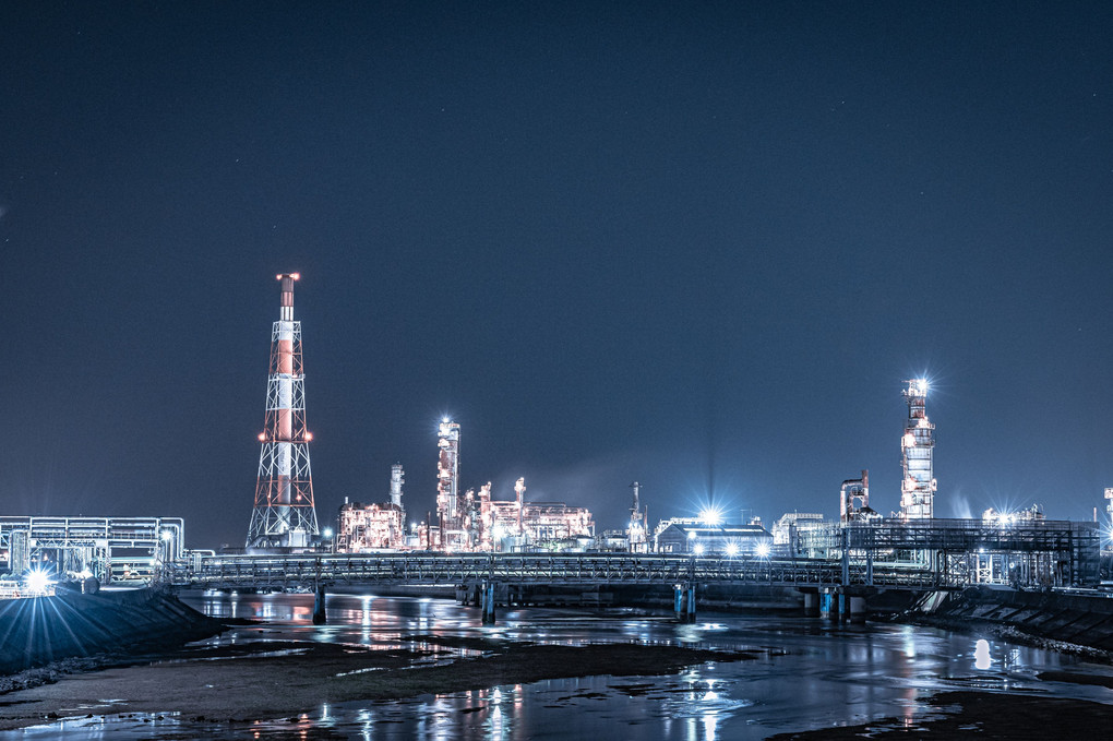 四日市工業地帯夜景ーコスモ石油四日市製油所ー