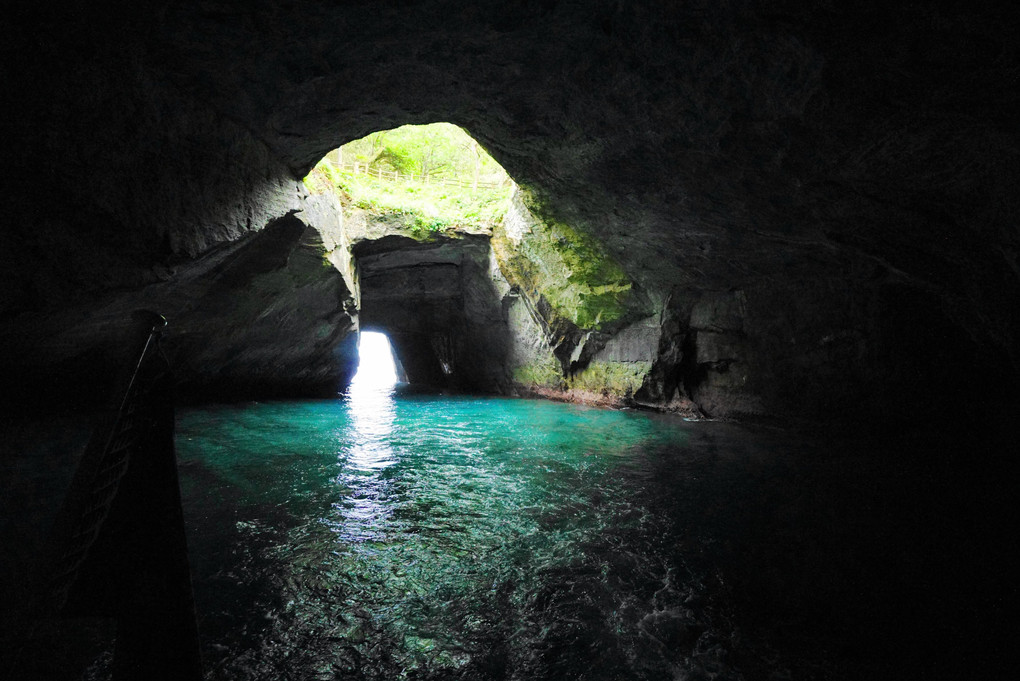 堂ヶ島・青の洞窟