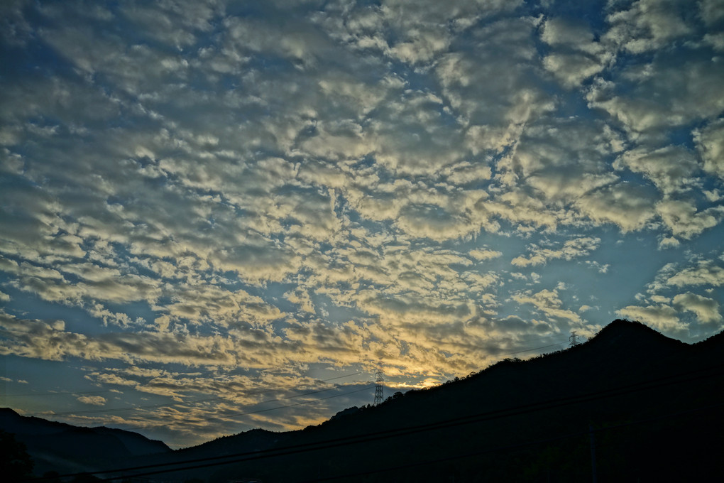 早朝の雲