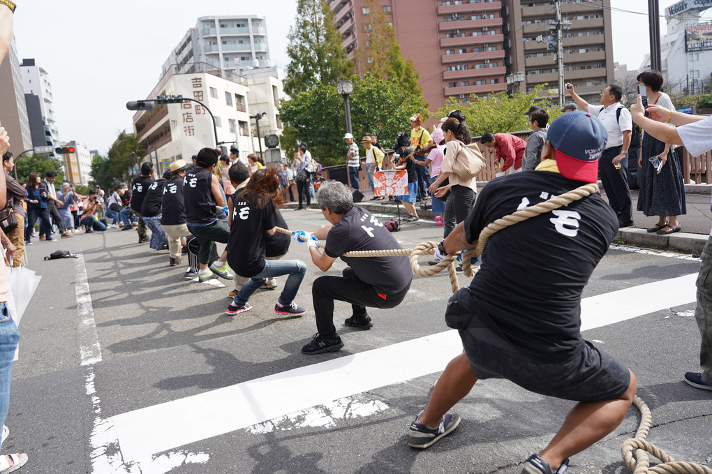 野毛ジャズde盆踊り at 綱引き