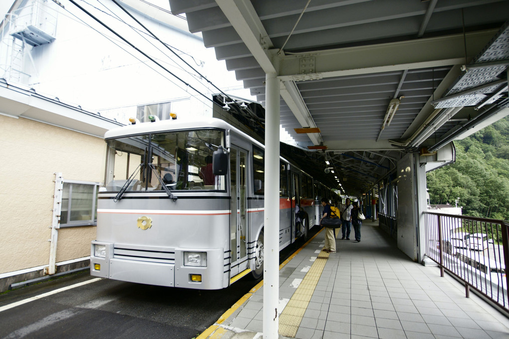 2018年で見納め　日本唯一のトロリーバス