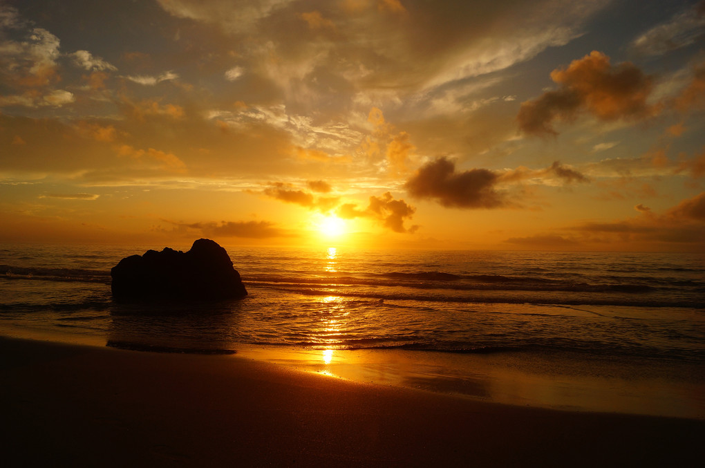 夕日のような朝日