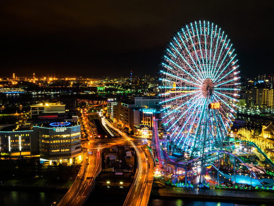 午後７時横浜夜景