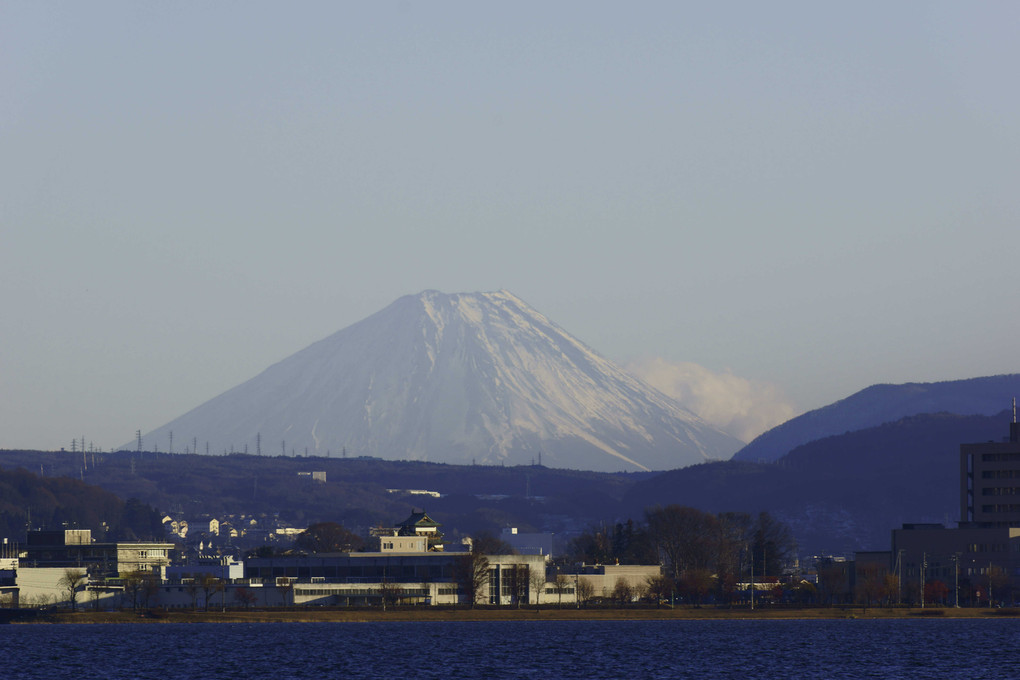 諏訪から望む富士山
