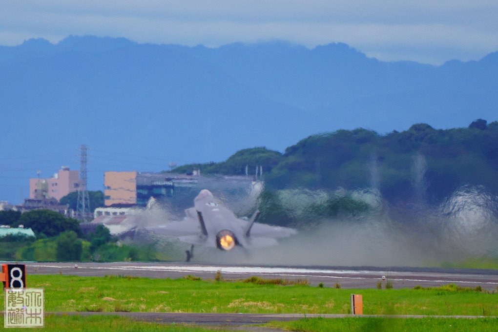 F35 豪快なテイクオフに遭遇