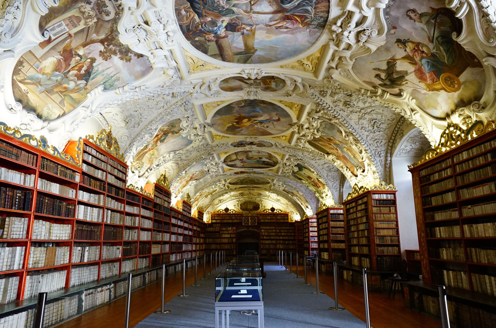 世界の美しい図書館巡り：プラハ編