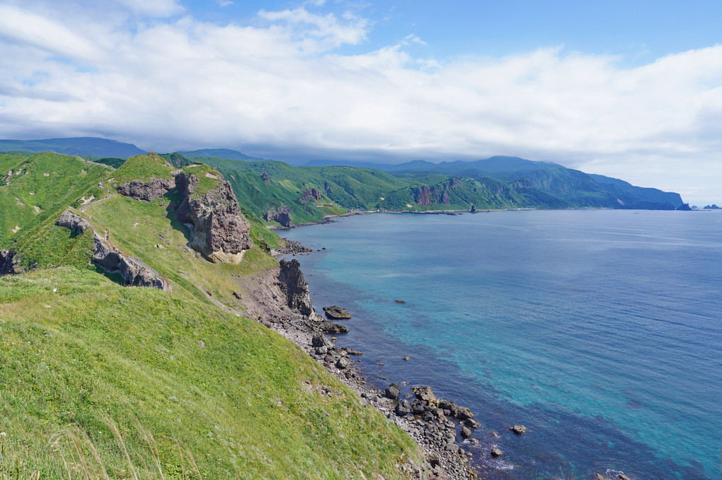 神威岬から積丹半島と日本海