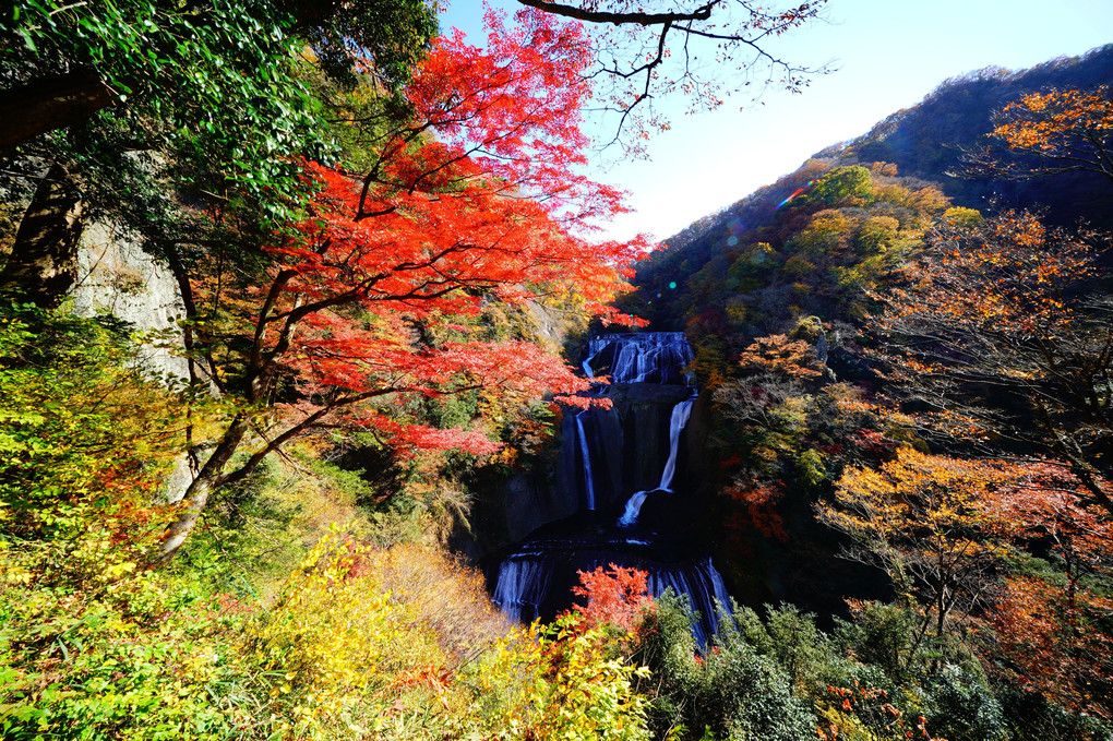 秋の袋田の滝　その１