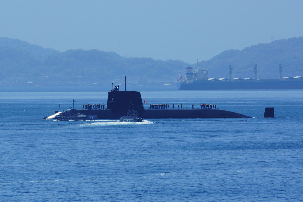 呉潜水艦基地！　おやしお型潜水艦～帰港中！