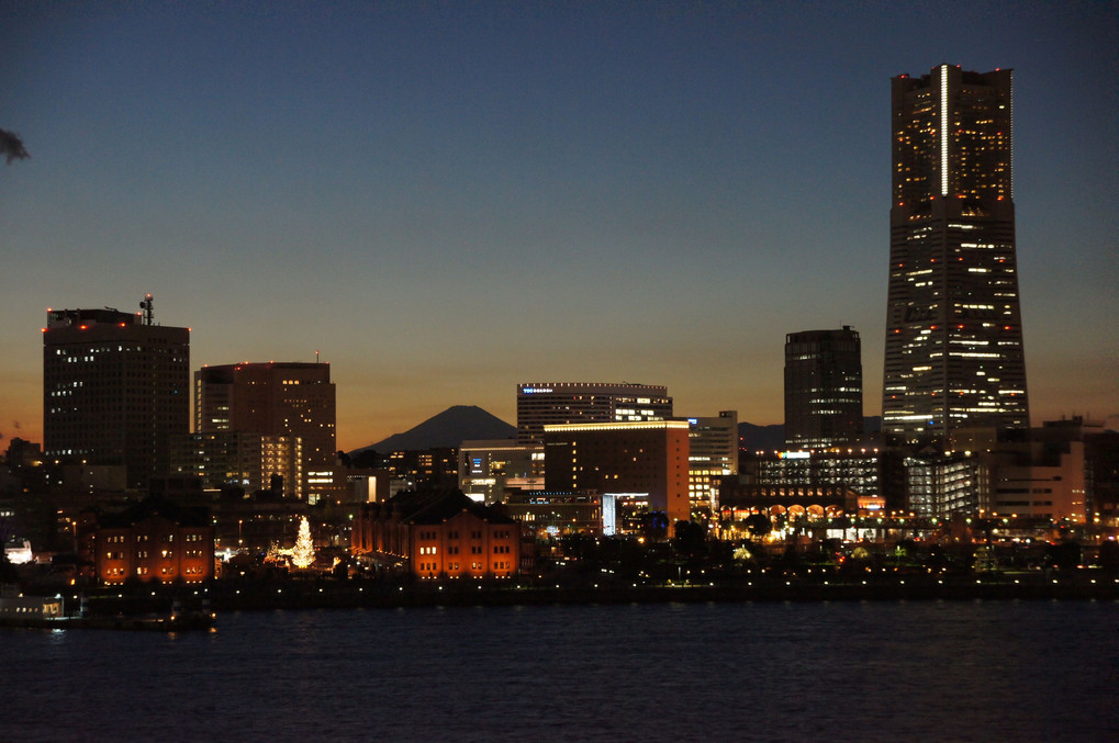 富士山とクリスマスツリー