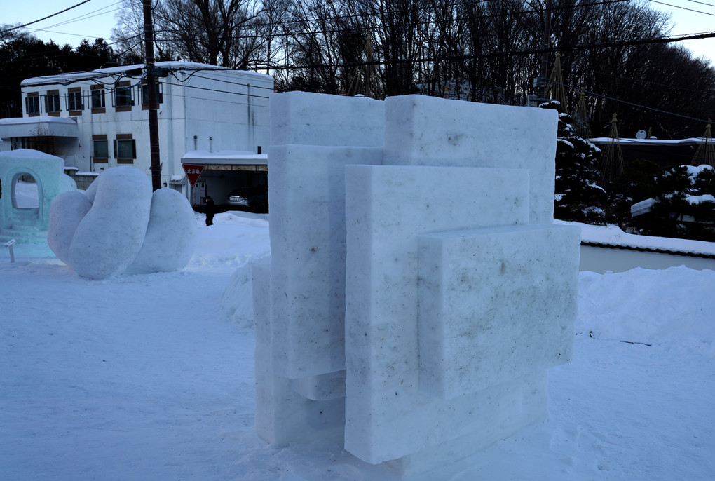 小さな雪像